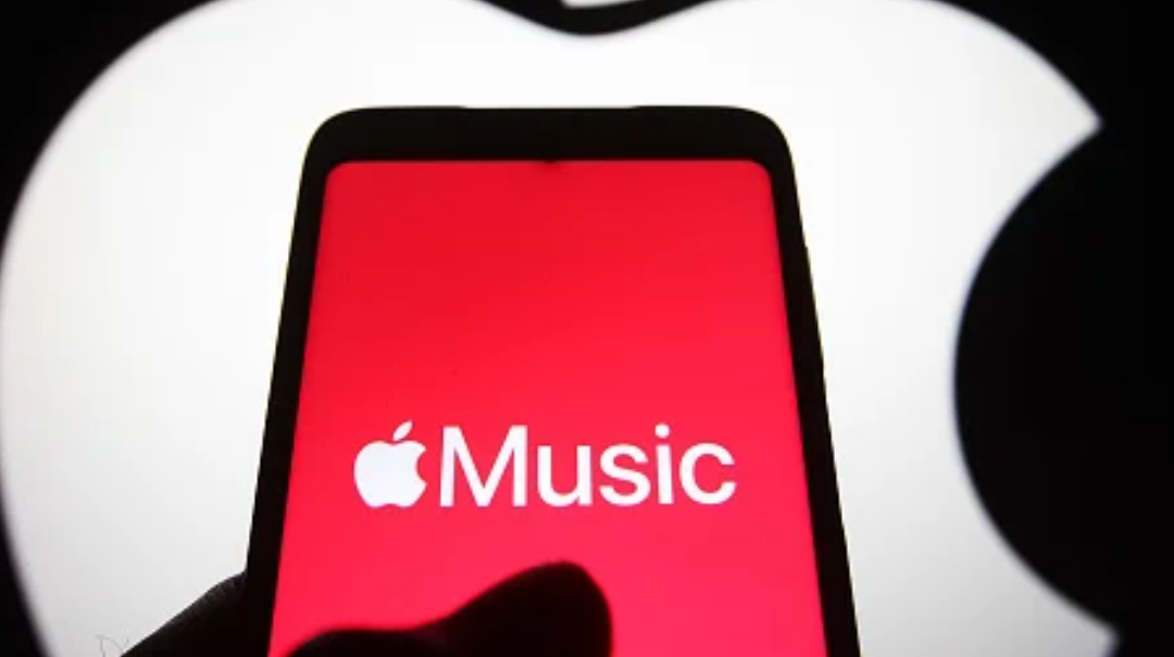 What does the “E” mean in Apple Music? Symbol explained! - Wothappen