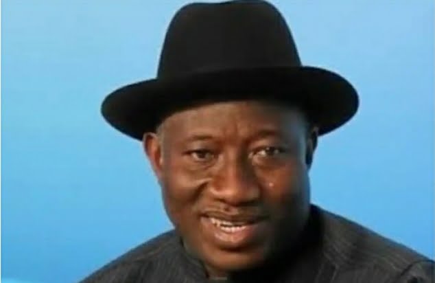 Goodluck Jonathan, the former President of Nigeria, was involved in a car accident and lost two of his aides.