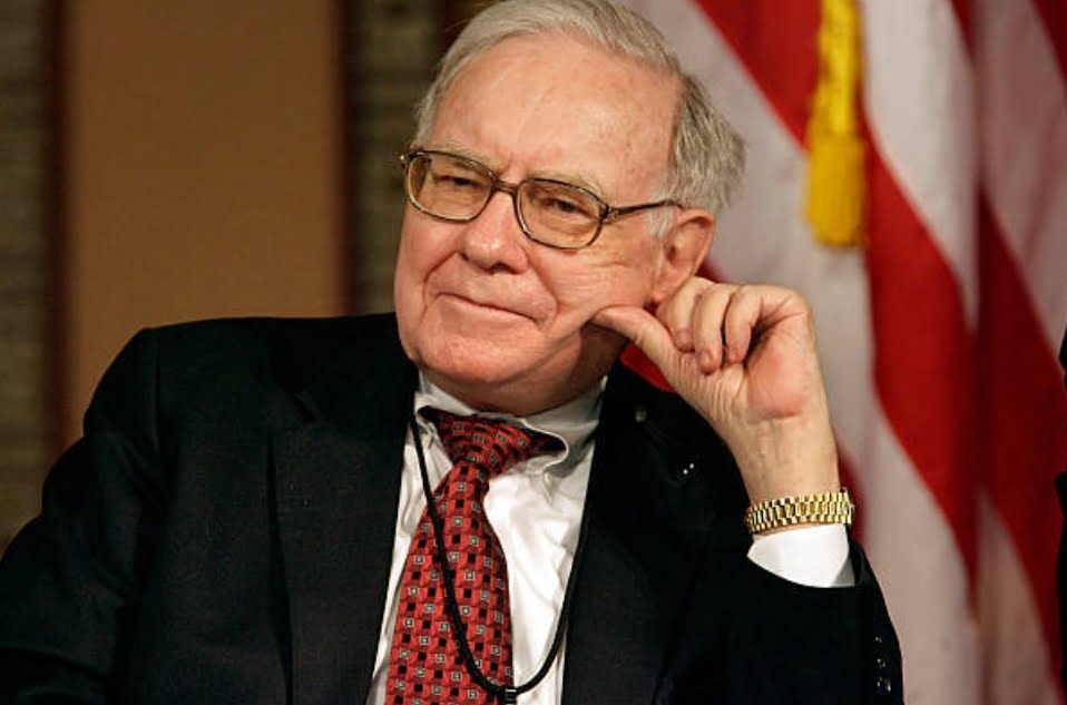 Warren Buffett biography: net worth, age, portfolio, family, petroleum company, quotes, house 