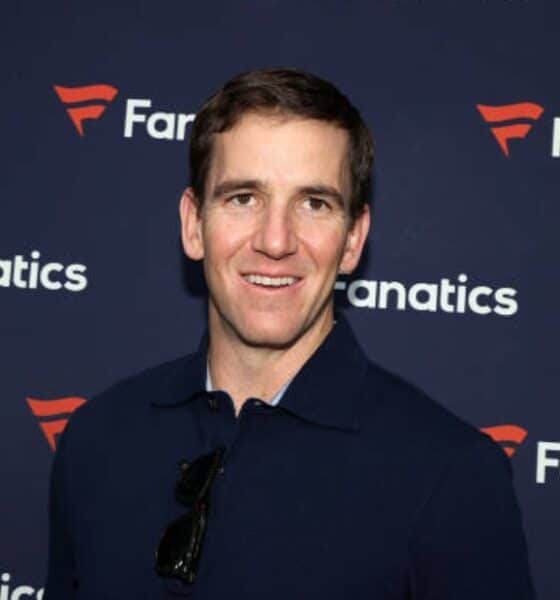 Eli Manning bio: net worth, age, height, stats, wife, children, retired, hall of Fame