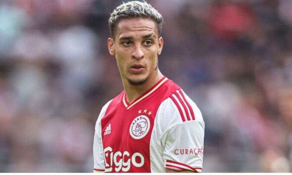 BREAKING: Ajax successfully sells Antony to Manchester United