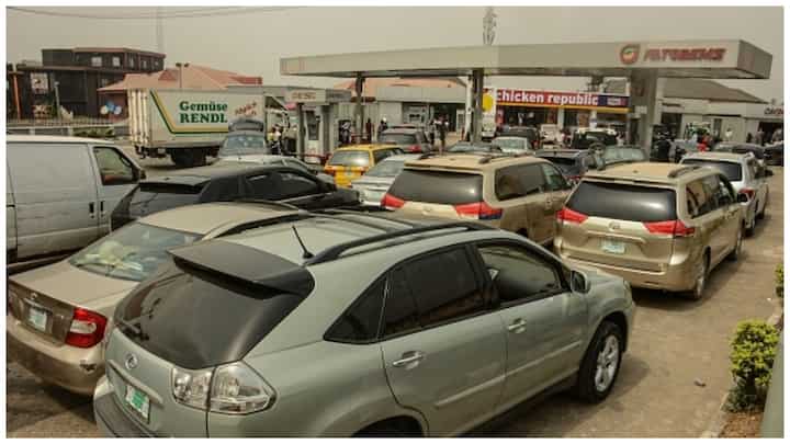 Confusion Hits Top Southwest State as Yet-to-be-identified Man, Dies in His Car While in Fuel Queue