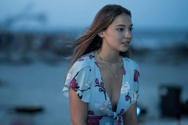 Madelyn Cline Biography: Boyfriend, Height, Age, Instagram, Net Worth, Movies, TV Shows, Young