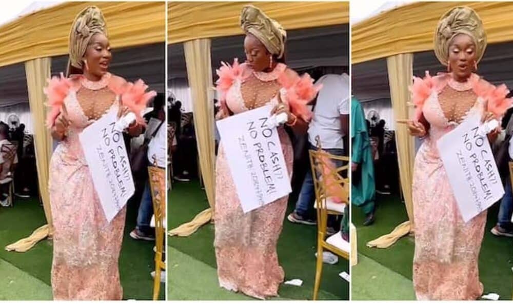 CBN: Nigerian Lady Dances With Account Number in Her Hand During Wedding, Tells Guests to Make Transfers