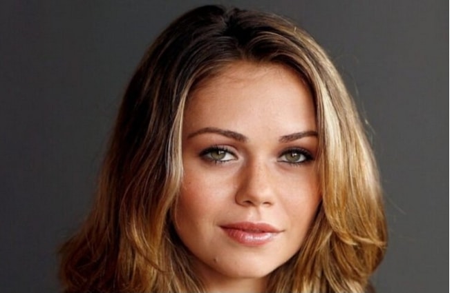 Alexis Dziena biography, age, career, net worth, and other updates.
